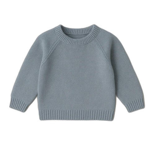 Baby striktrøje i bomuld med klassisk maskestrik og raglan-ærmer fra NeliNord