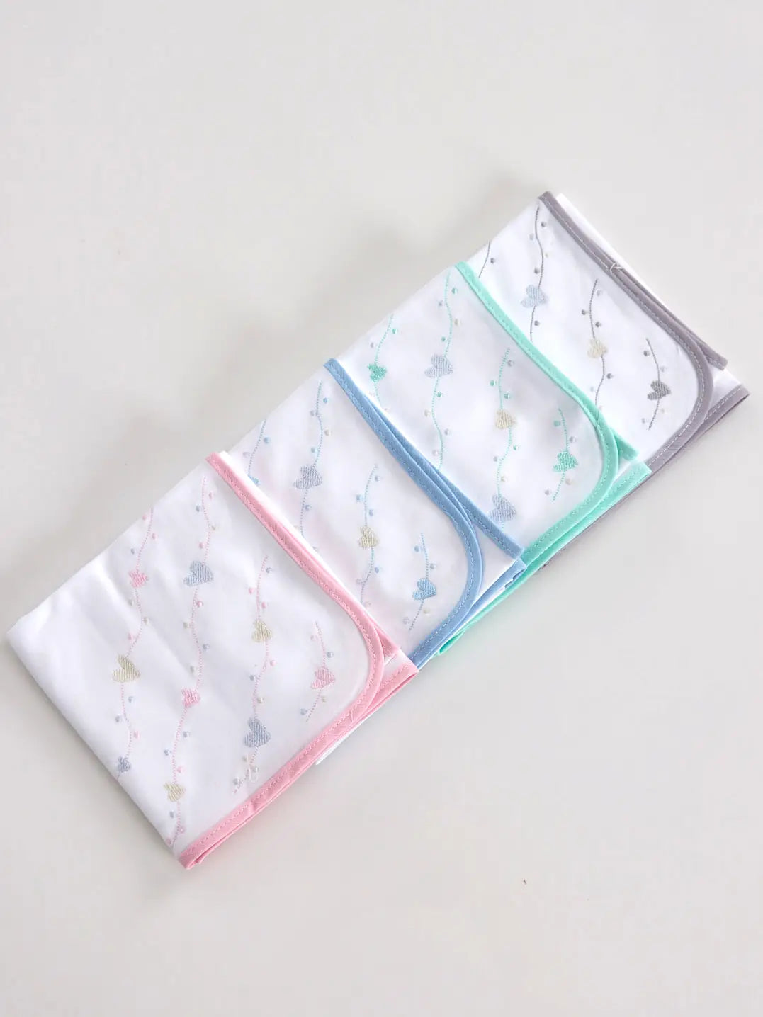 Stofble i Bomuld med Broderede Hjerter